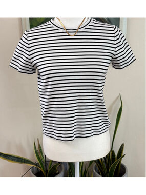 SPANX Short Sleeve Striped Tee in White and Black, stretch Size S